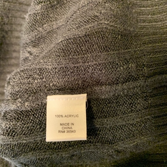 G.H. Bass & Co. V-Neck Sweater-S - Picture 7 of 7